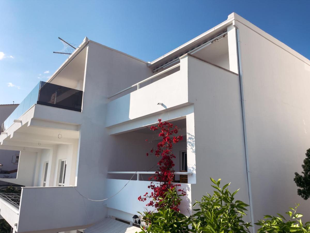 Apartments Goro Podstrana Luaran gambar