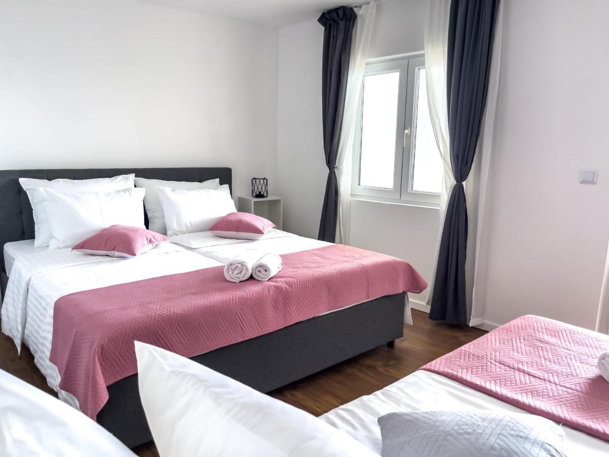 Apartments Goro Podstrana Luaran gambar