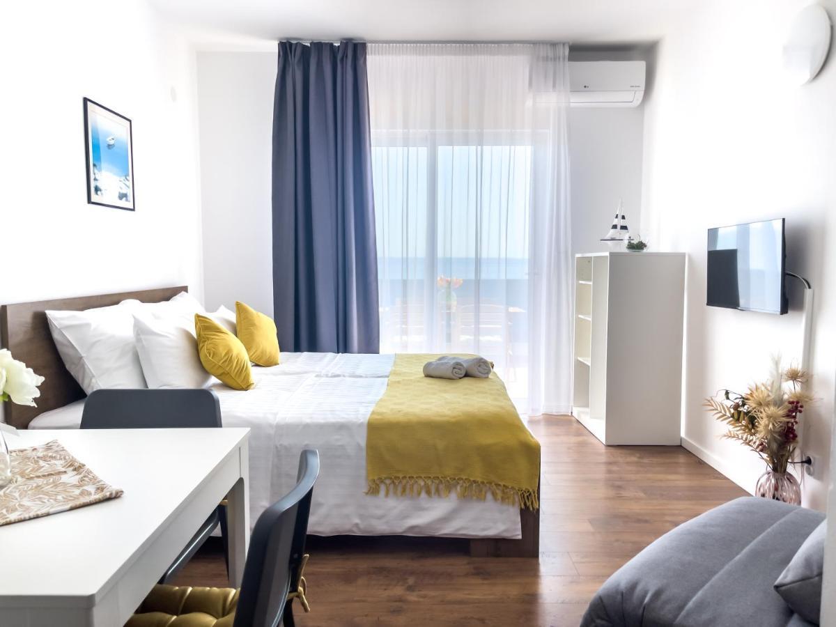 Apartments Goro Podstrana Luaran gambar