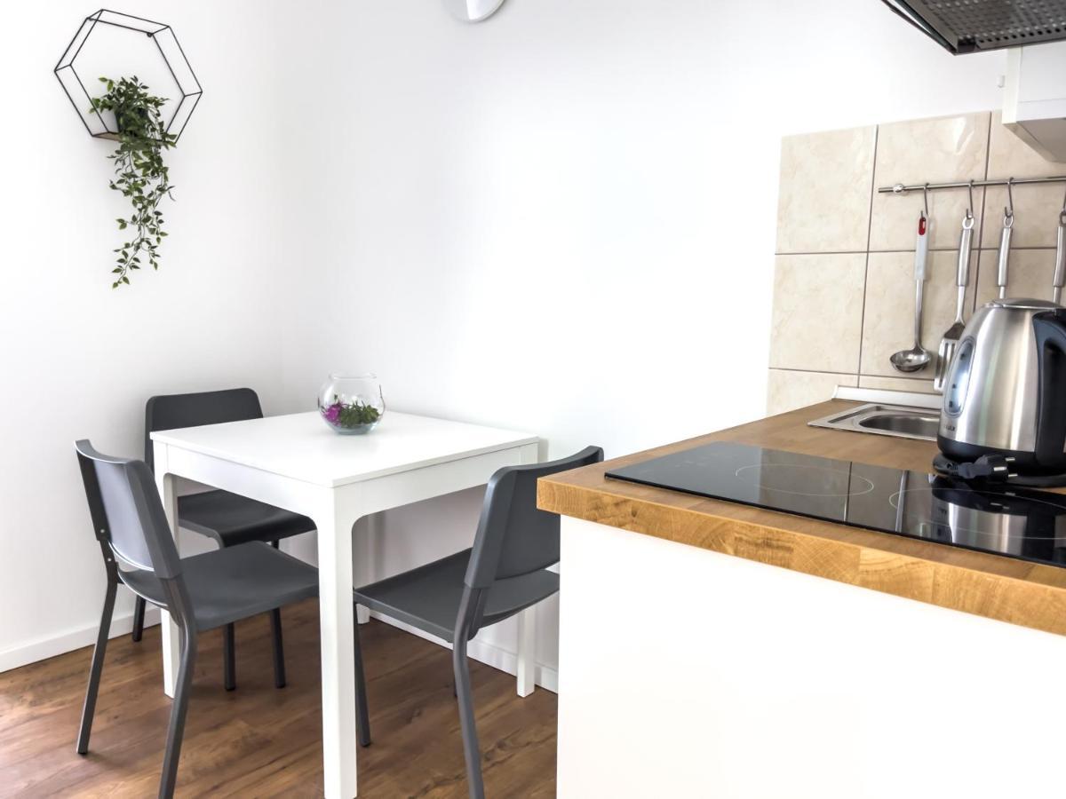 Apartments Goro Podstrana Luaran gambar